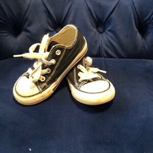 Toddler converse size 7 still have life in them, black